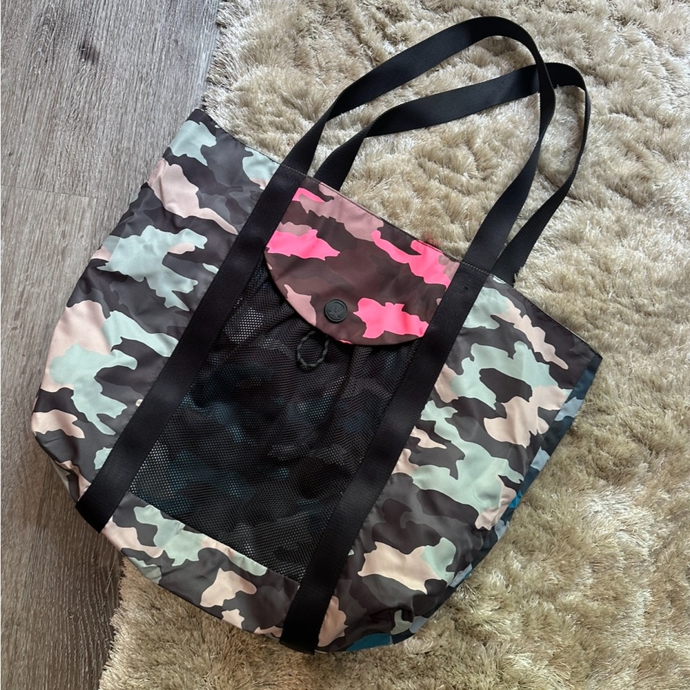 Lululemon Camo Tote